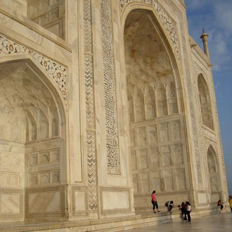 UNESCO Kulturerbe Taj Mahal, Rundreise Rajasthan und Uttar Pradesh Indien mit privat Taxi