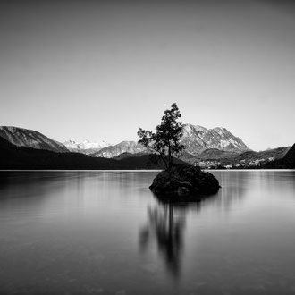 Blick von der Seewiese zum Dachstein im Hintergrund