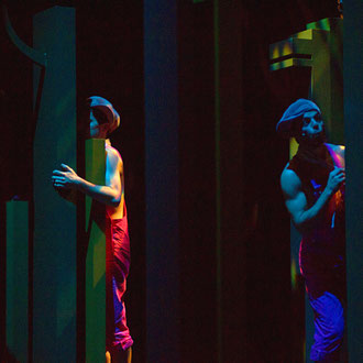 Scénographie de Groink, Opéra. Direction, mise en scène: Stéphane Guignard. Musique: Camille Rocailleux. Texte: Philippe Gauthier. Scénographie Philippe Casaban Éric Charbeau. Lumières E Blosse Costumes H Poeydomenge. Création: Opéra National de Bordeaux 