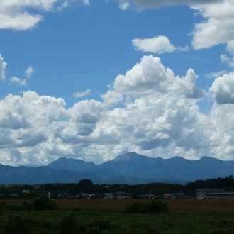 夏雲と大山