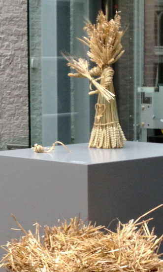 Corndolly voor de god Ceres die over het graan waakt en voor goede oogsten kan zorgen. Een ode aan de akkers. 