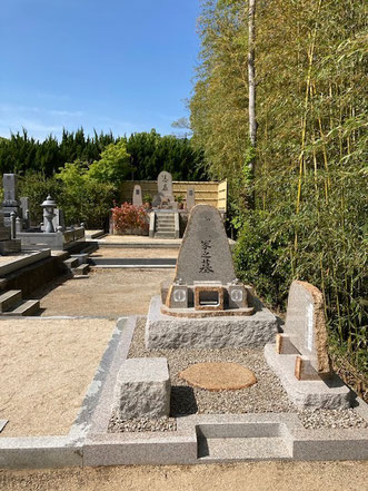 宝福寺供養塔前にて最高の空間、亡き母の為に。