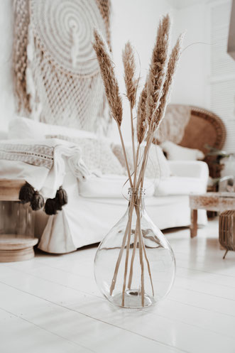 Boho Hochzeit Ballonvase Freie Trauung the featherette Dekoverleih 