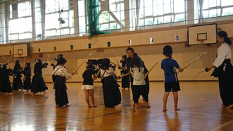 基本組の剣道稽古