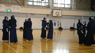 中学生の剣道稽古