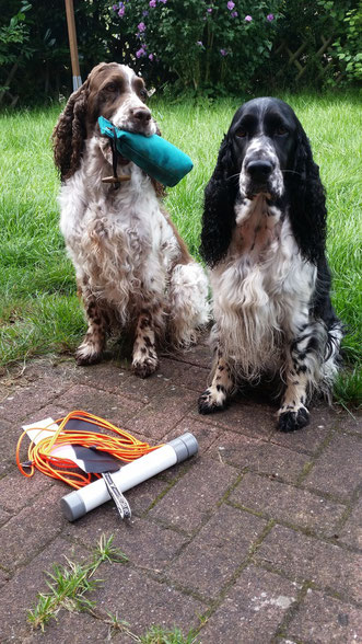 Jule and Zelda got a few presents in Egestorf, Photo: Svenja Arendt