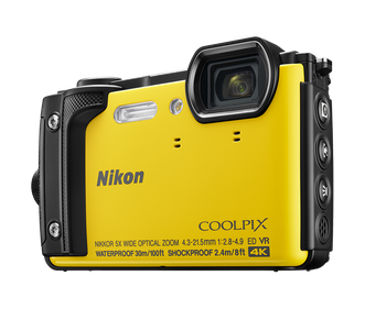 Die gelbe «Coolpix W3000»-Kamera.