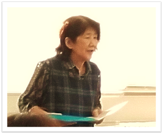 　守山市内小中学校で、美術指導されている上田初美さんに講師をしていただきました。