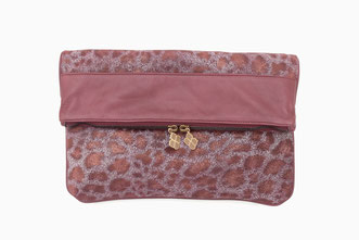 B FLO Animalprint leather clutch bordeaux
