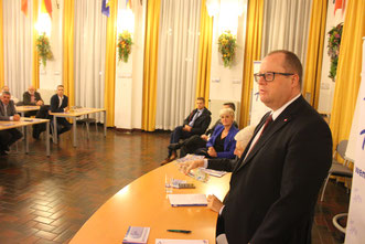 Staatssekretär DDr. Hubert Fuchs lobte die gute Zusammenarbeit mit der AUF/AFH