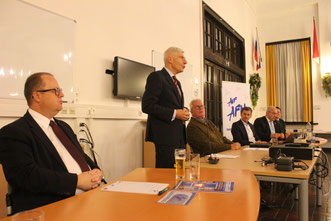 General Mag. Robert Brieger bedankte sich bei den Personalvertretern der AUF/AFH