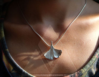 my Ginkgo N E U Anhänger in 925 Silber mit den echten originalen Ginkgoblattstrukturen