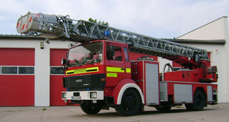 Die Drehleiter der Feuerwehr Stadt Hoym/Anhalt, Baujahr 1985 (Foto: N. Ziegert)