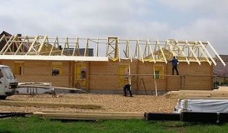 Blockhäuser - Blockhaus bauen - Blockhausbau - Wohnblockhaus - Blockbohlenhaus - Bauplanung - Handwerk - Blockhausbauer