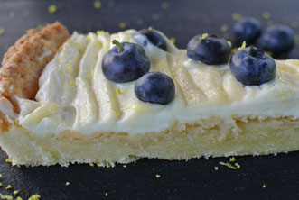 Lemon Curd und Heidelbeeren
