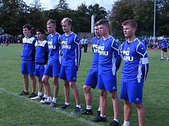 Jerome Görlitz , Maik Puffert , Jona Nöding, Galdric Knäbe, Fabian Gerst, Luis Grulke und Adrian de Lacasse (Spielführer)