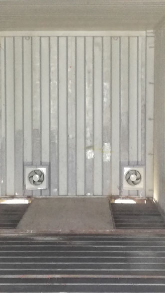 知多郡武豊町 中古コンテナ40ftノーマル遮熱塗装･換気扇･フロア抜き･鉄板設置