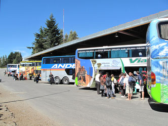 Touristen und Busse - das gehört in Argentinien zusammen!