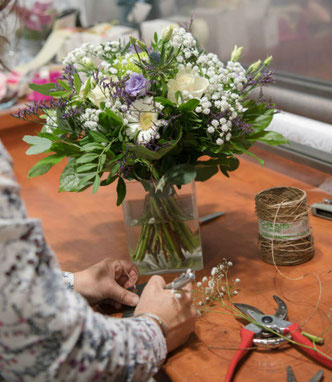 Bouquet rond en cour de préparation Sabrina Maurel 
