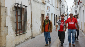 Por las calles blancas de los pueblos del Mediterráneo