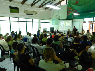 Guillem Chacon inaugurando en Yasuní la Expedición Científica junto a Martí Boada, Jordina Belmonte (directora ICTA), Miguel A. Rodríguez (Director EB Yasuní) y José Narváez (Director Parque Nacional Yasuní)