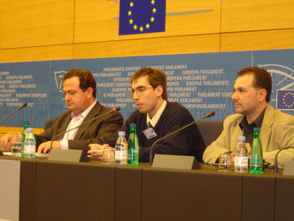 Intervención de Guillem Chacon en el Parlamento Europeo (Estrasburgo) en 2005