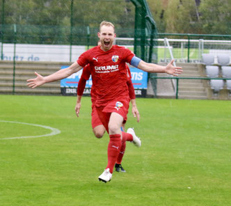 Freude bei Robin Brand nach seinem Treffer zum 2:0 (Foto: Karsten Hannover)