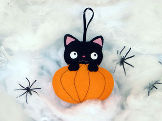 Chat noir Halloween feutrine, Décoration citrouille cousue main, Accessoire vegan Halloween
