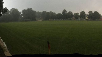 Starker Regen und Gewitter machten ein Weiterspielen unmöglich.      Foto:privat