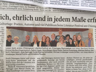 ...und schon wieder mit geschlossenen Augen in der Zeitung...