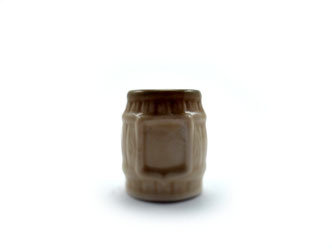 Dedal de porcelana, barril marrón escudo