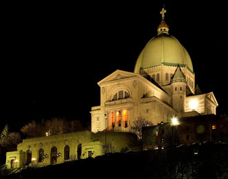 L'Oratoire, à la sortie des dernières confessions du soir