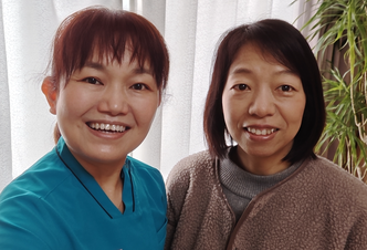 大分県中津市在住の中嶋さんの頭痛が、大分県別府市にある頭痛治療専門整体院「大分別府 頭痛専門ここまろ調整院」の整体治療を受けて、首と肩こりがひどくて週３回は出ていた頭痛が治った体験談を聞かせてくれました。頭痛でツラい思いをしている方々の希望になれれば。中嶋さんの笑顔素敵ですね。同じように首こり頭痛、肩こり頭痛でお悩みの方は頭痛治療専門整体院へおこしください