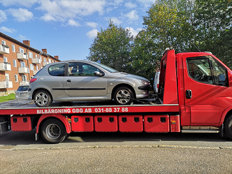 Kolla först krockbalk till Peugeot från Partille hos bilskrot