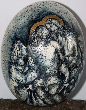 Kreuzweg Station IX: Vorderseite: "Jesus wird in den Schoß seiner Mutter gelegt", handbemalt, S/W, Tusche, Acryllack 