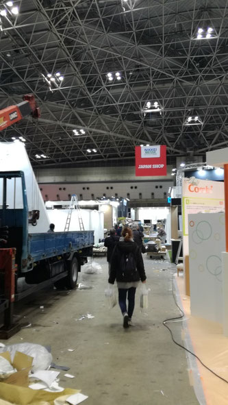 愛知県犬山市 中古貨物コンテナ12ft グリーン塗装･窓･内装･フローリング･電気設置