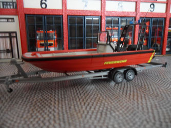Mehrzweckboot