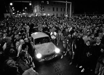 Opening of the wall Check Point Charlie 9.11.1989