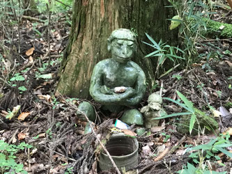 河童の石像