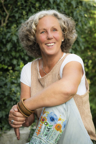 Doris Iding im Meditationssitz
