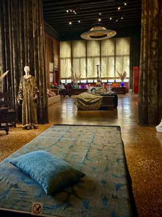 Besonderes Licht und besondere Stimmung im Palazzo Fortuny