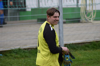 Nachwuchstalent Marcel Erhart fängt in Babenhausen.