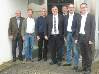 Von links nach rechts: Hans-Peter Friese, Thorsten Vogt, Gerhard Wellmann, Klaus-Peter Kunze, Folker Dewald, Hermann Ludewig, Thorsten Baumgart