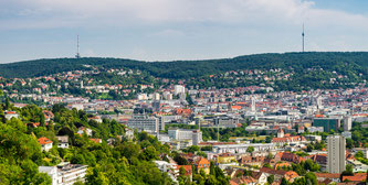 Bäder, Heizungen, Dächer und Fenster, Eingänge sowie Außenanlagen, Teile der Elektrik und Aufzüge werden erneuert. Foto: Fotolia.com