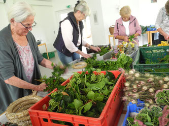 Herbstkränze binden in Genin LFV Lübeck