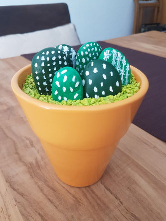 Kaktus aus Steinen basteln