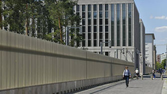 Dem Bericht zufolge waren BND und CIA ab 1970 jeweils zur Hälfte Eigentümer der Schweizer Firma Crypto AG. (Foto: imago images / Schöning)
