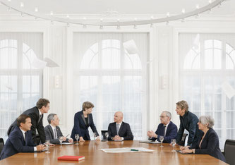 Mitglieder des Bundesrats und der Bundeskanzler im Bernerhof, Bern. (Foto: Matthieu Gafsou)