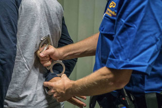 Symbolbild Verhaftung (Bildquelle: Kantonspolizei Zürich) 