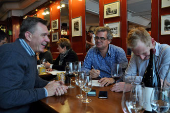 Urs Heinz Aerni im Gespräch mit Andreas Meier und Markus Utiger (Fotos: Salomé Meier)